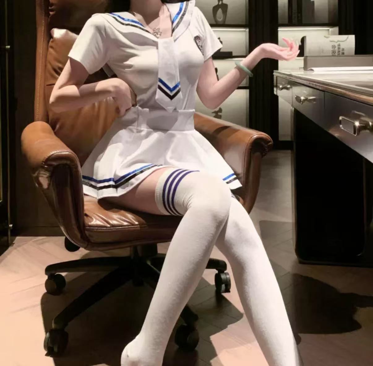 Seductive Sailor – White Hot Sailor Outfit